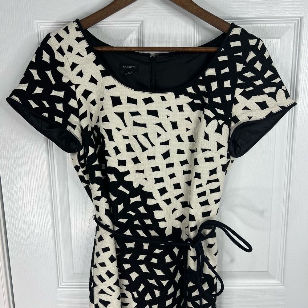 Talbots Cream Black Short Sleeve Belted Geometric Sheath Midi Dress Size 10 - Picture 5 of 13